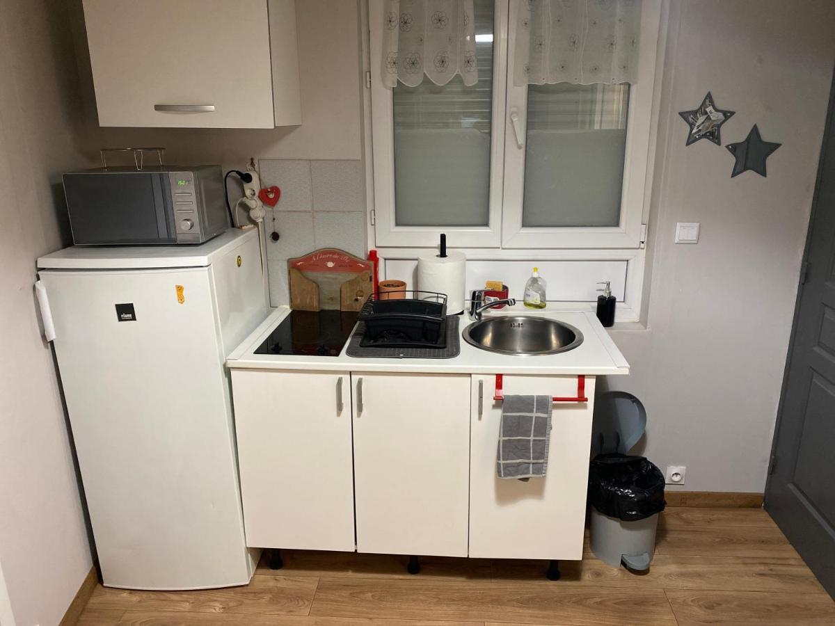 Sympathique Logement En Rez-De-Chausse, De 21M 2 Beauvais Kültér fotó